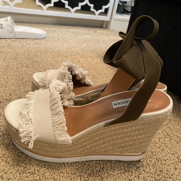 Steve madden wedges - Picture 2 of 3